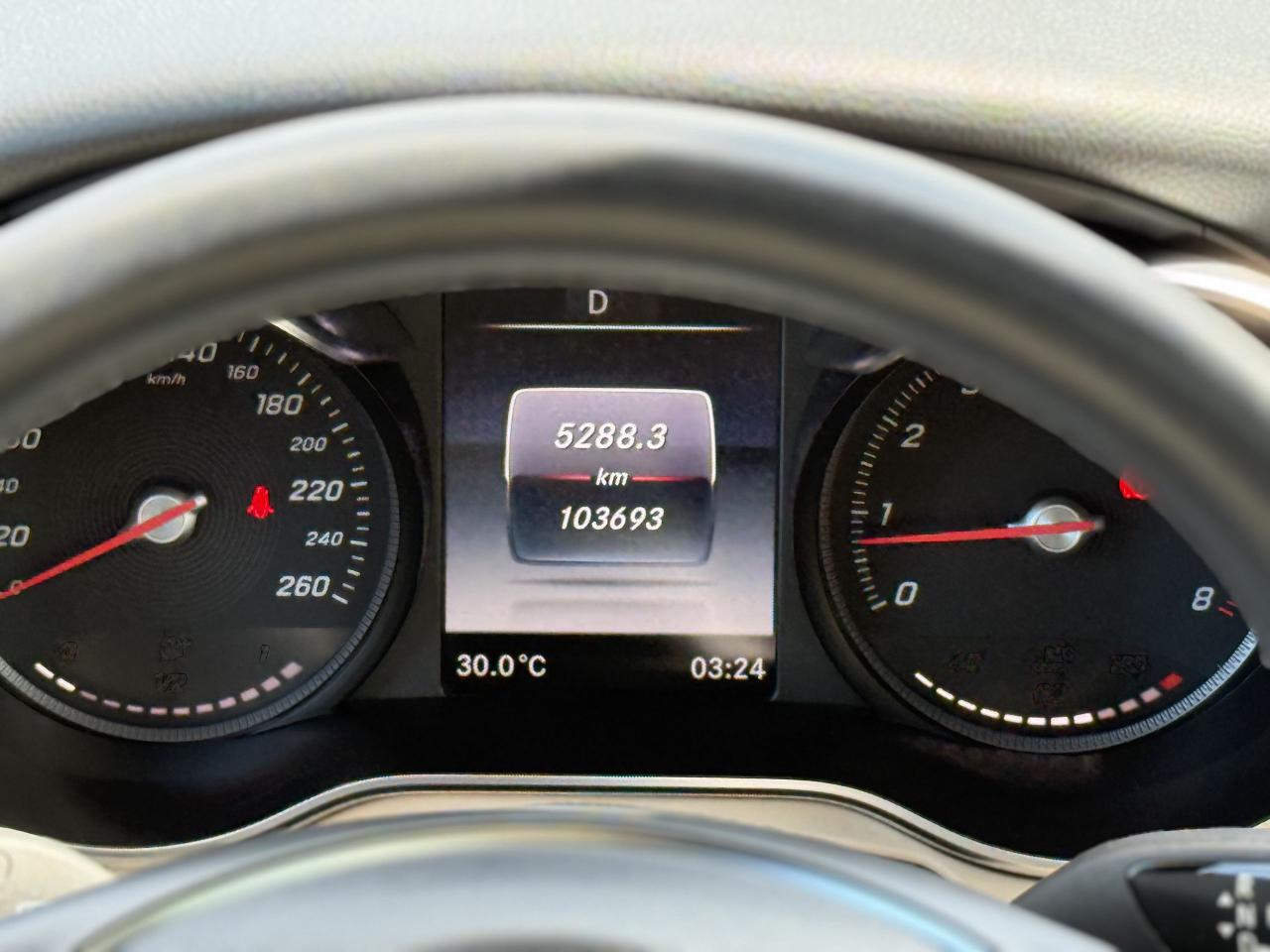 2019 Mercedes-Benz GLC-Class 300 //AMG SPORT | PANO | LOADED - Photo #23