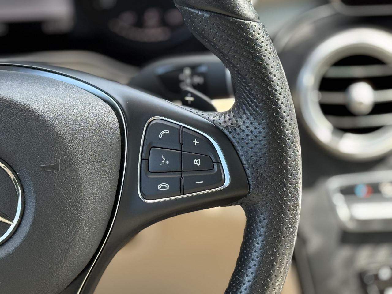 2019 Mercedes-Benz GLC-Class 300 //AMG SPORT | PANO | LOADED - Photo #22