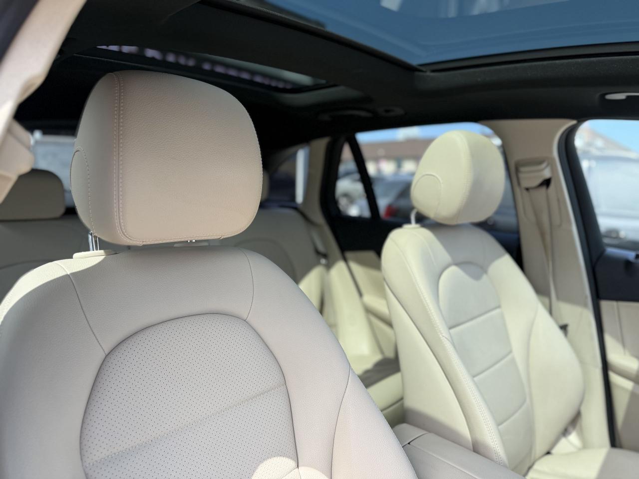 2019 Mercedes-Benz GLC-Class 300 //AMG SPORT | PANO | LOADED - Photo #32