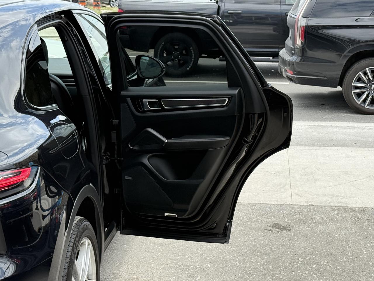 2019 Porsche Cayenne S | PREMIUM | BOSE | PANO | LOADED - Photo #35