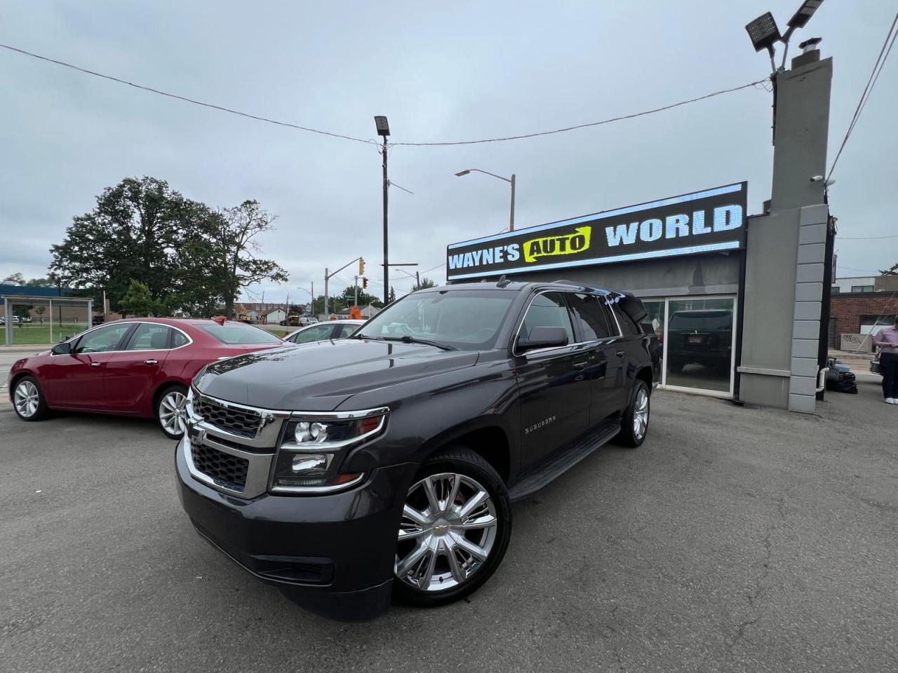 Used 2017 Chevrolet Suburban LS**LOW KMS*22 INCH WHEELS** for sale in Hamilton, ON