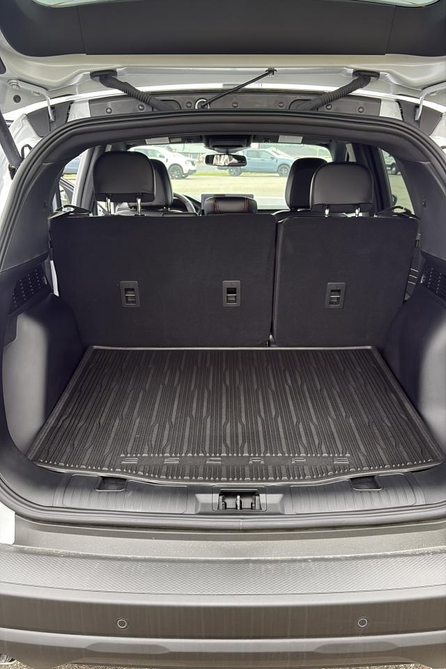 2025 Ford Escape  Photo4