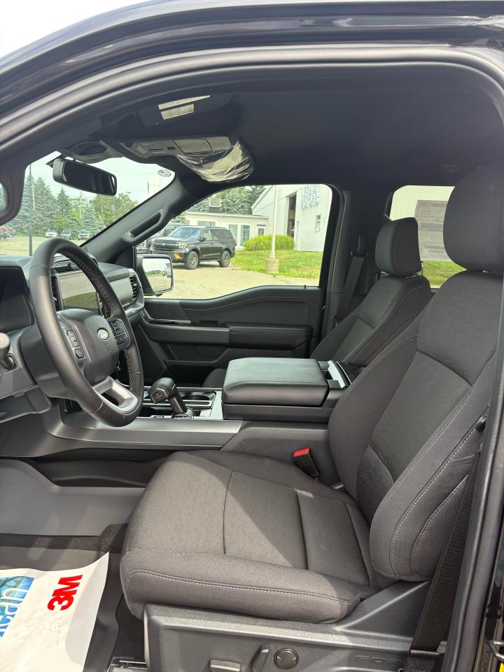 2025 Ford F-150  Photo5