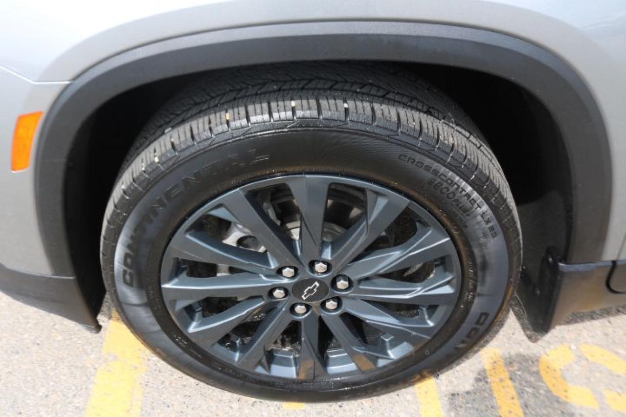 2023 Chevrolet Traverse RS Photo2