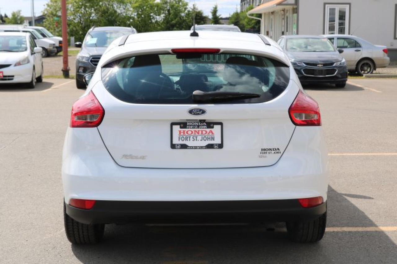 2017 Ford Focus  Photo4