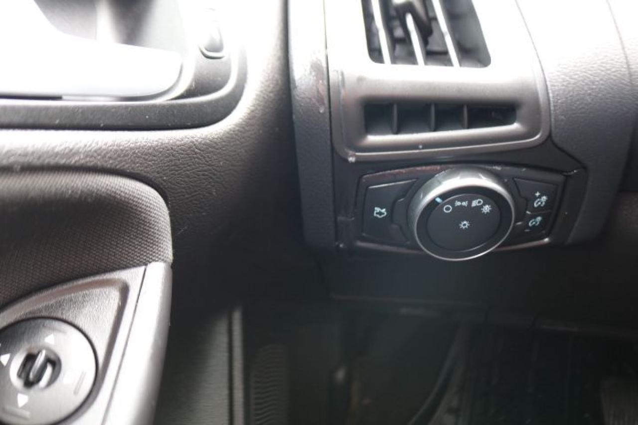 2017 Ford Focus  Photo