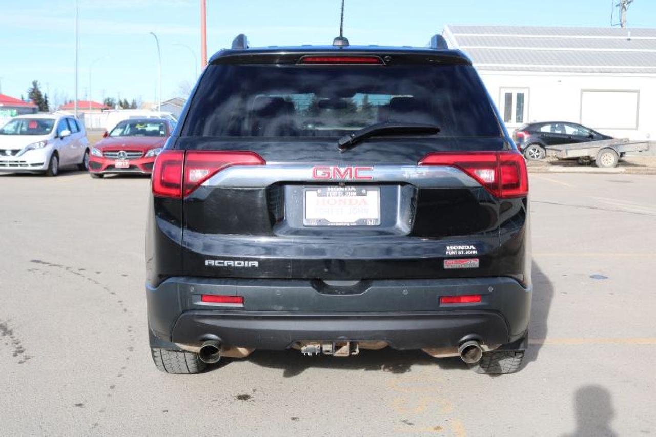 2017 GMC Acadia All Terrain 2 AWD Photo3