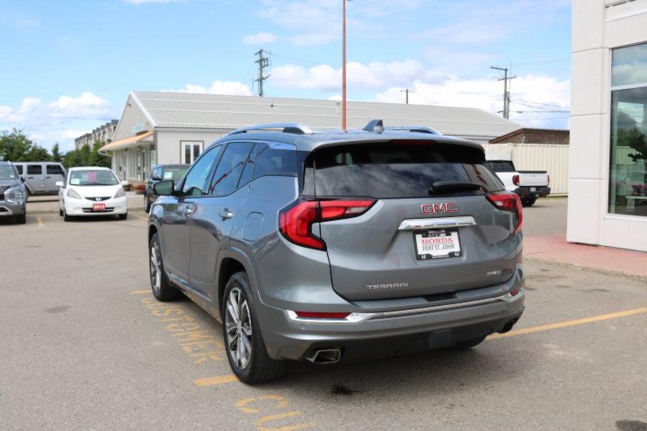 2020 GMC Terrain DENALI AWD Photo3