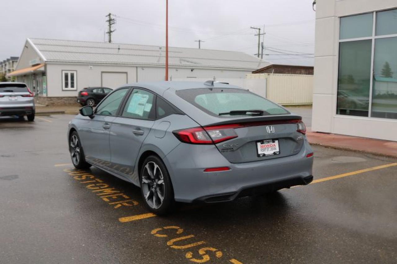 2025 Honda Civic Sport Touring Photo3
