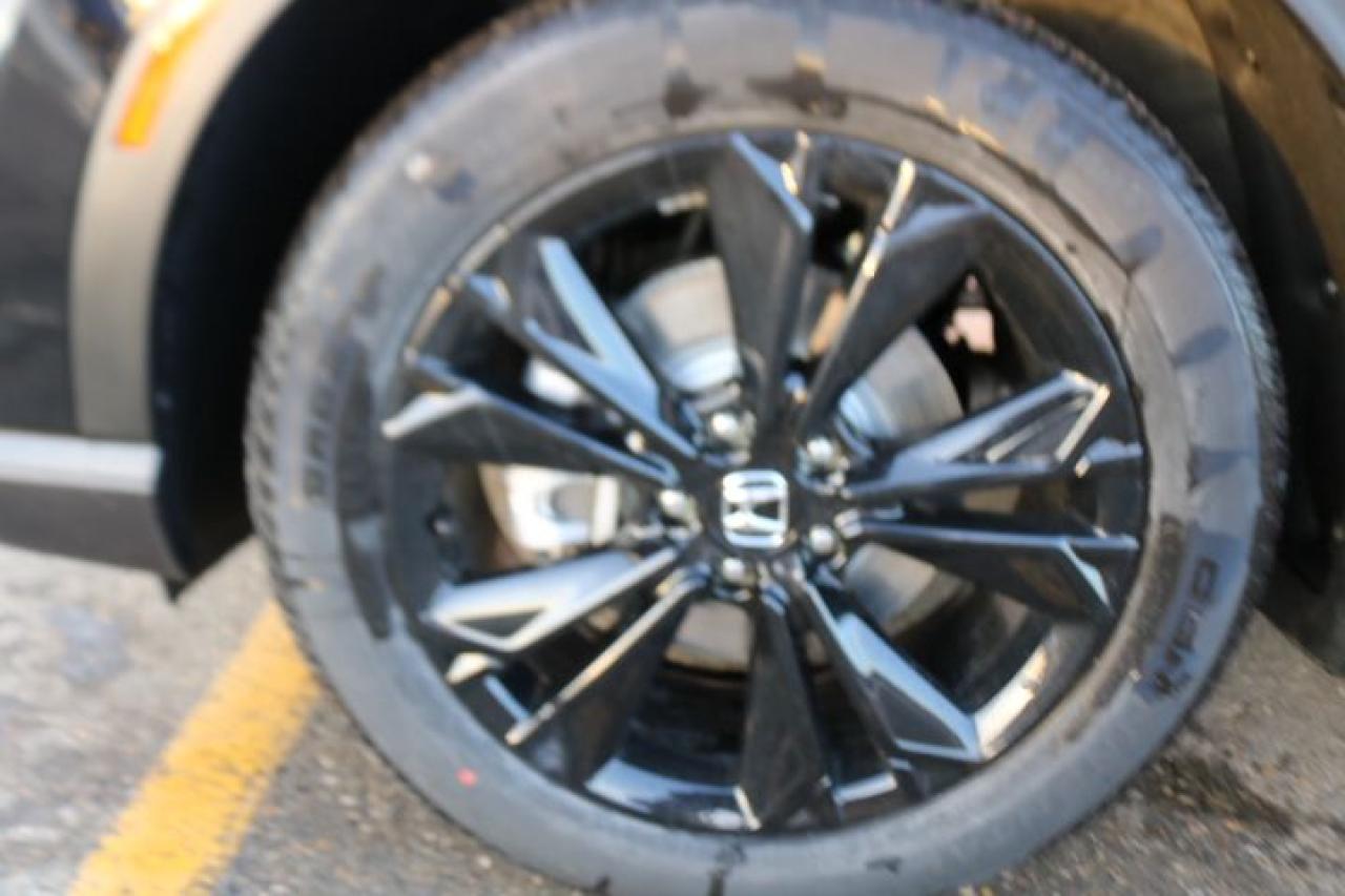 2025 Honda CR-V Touring AWD Photo2