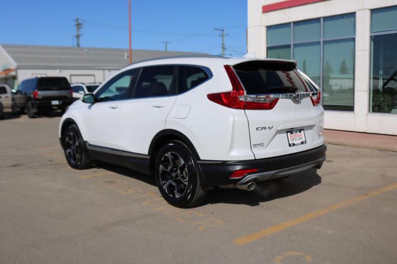 2019 Honda CR-V Touring AWD Photo2