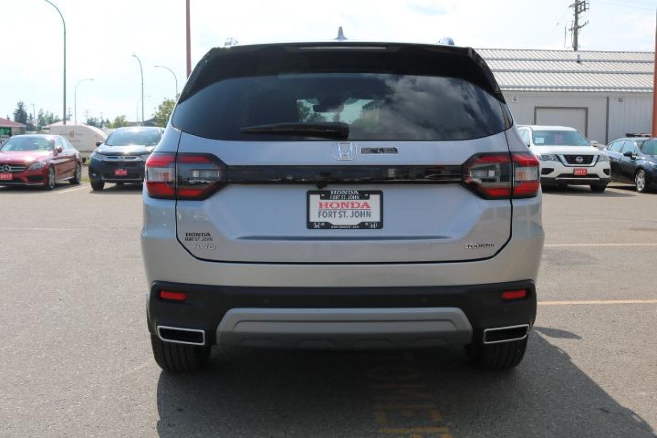 2025 Honda Pilot Touring AWD Photo3