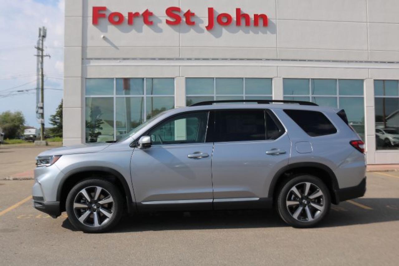 2025 Honda Pilot Touring AWD Photo1