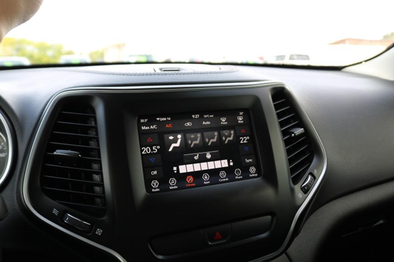 2019 Jeep Cherokee Sport Utility 4-DR Photo