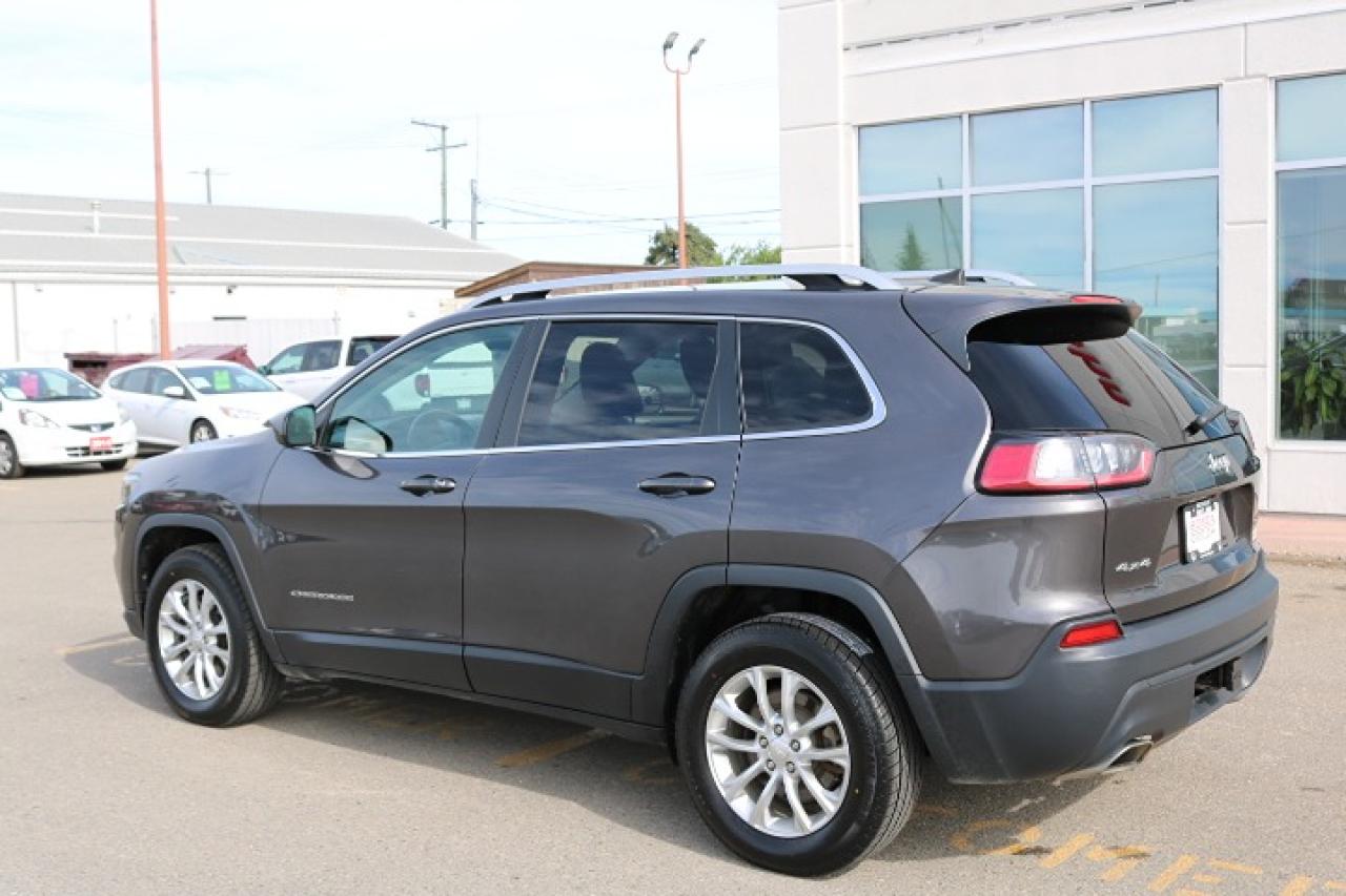 2019 Jeep Cherokee Sport Utility 4-DR Photo3