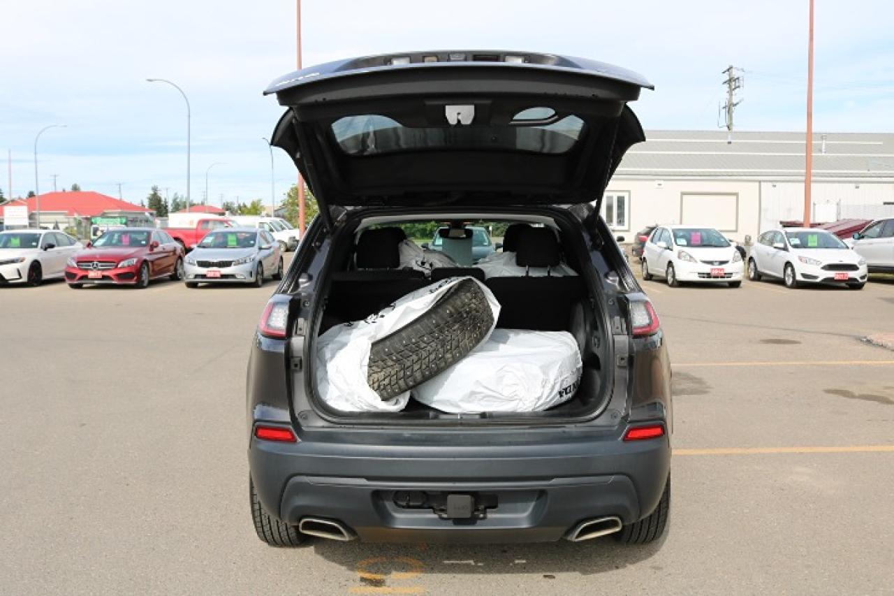2019 Jeep Cherokee Sport Utility 4-DR Photo