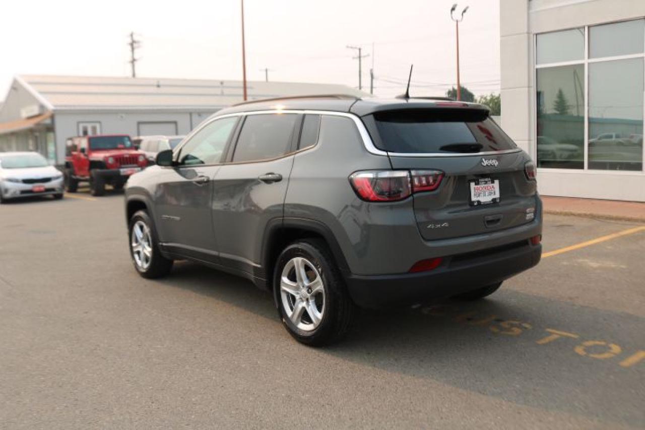 2024 Jeep Compass Sport Utility 4-DR Photo3