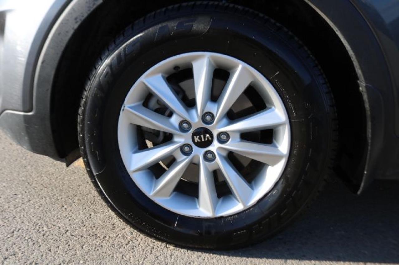 2020 Kia Sorento LX AWD Photo2