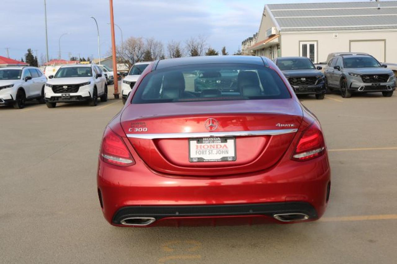 2017 Mercedes-Benz C-Class 4dr Sdn C 300 4MATIC Photo4