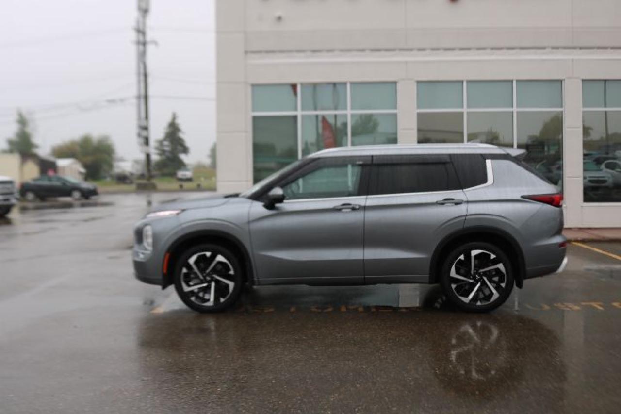 2024 Mitsubishi Outlander SEL 4WD Photo1