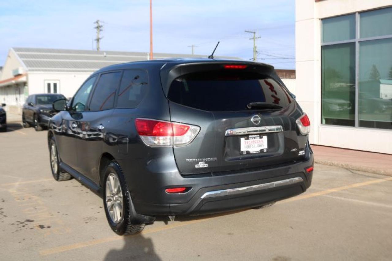 2014 Nissan Pathfinder 4WD 4dr S Photo3