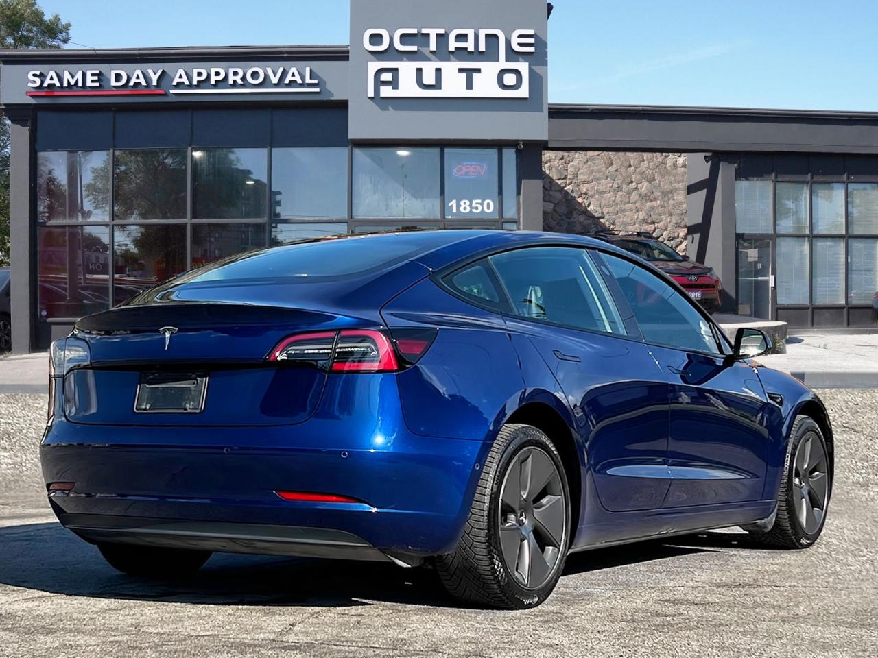 2022 Tesla Model 3 Standard Range RWD - Photo #4