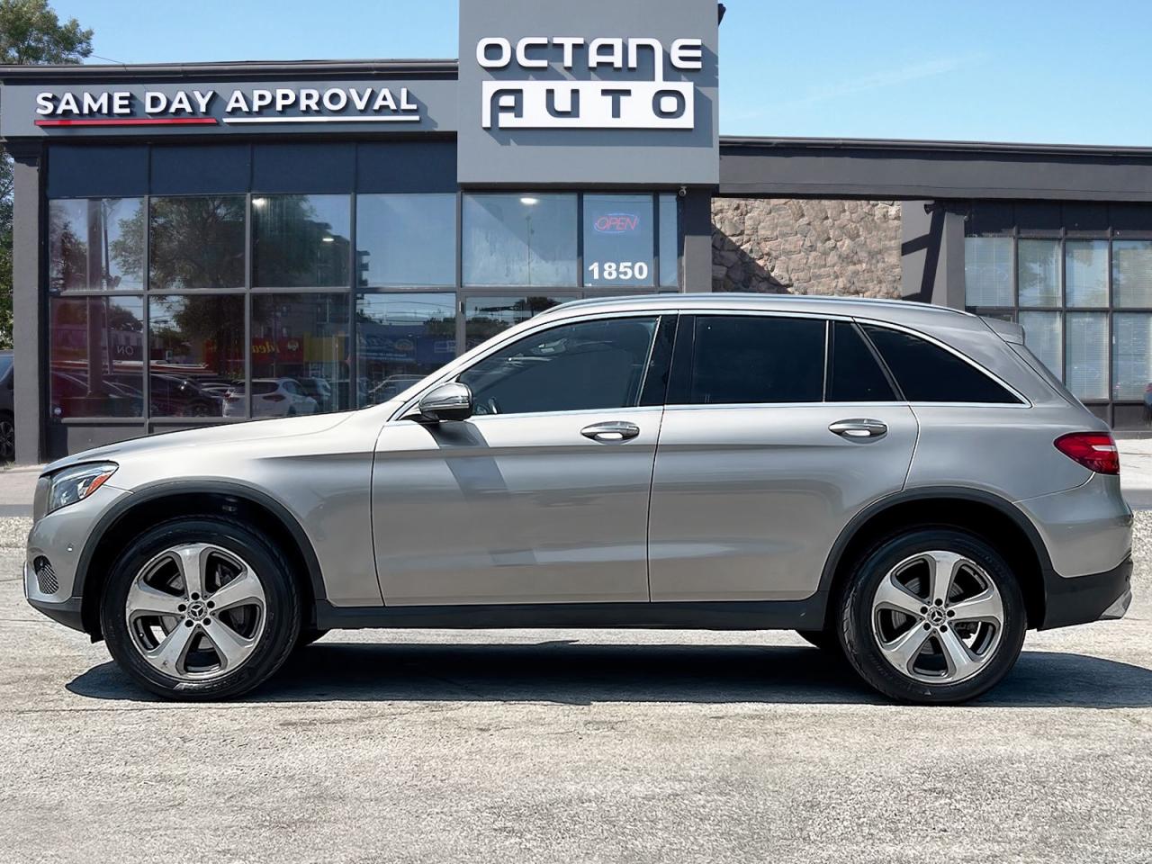 2019 Mercedes-Benz GLC-Class GLC300 4MATIC - Photo #2