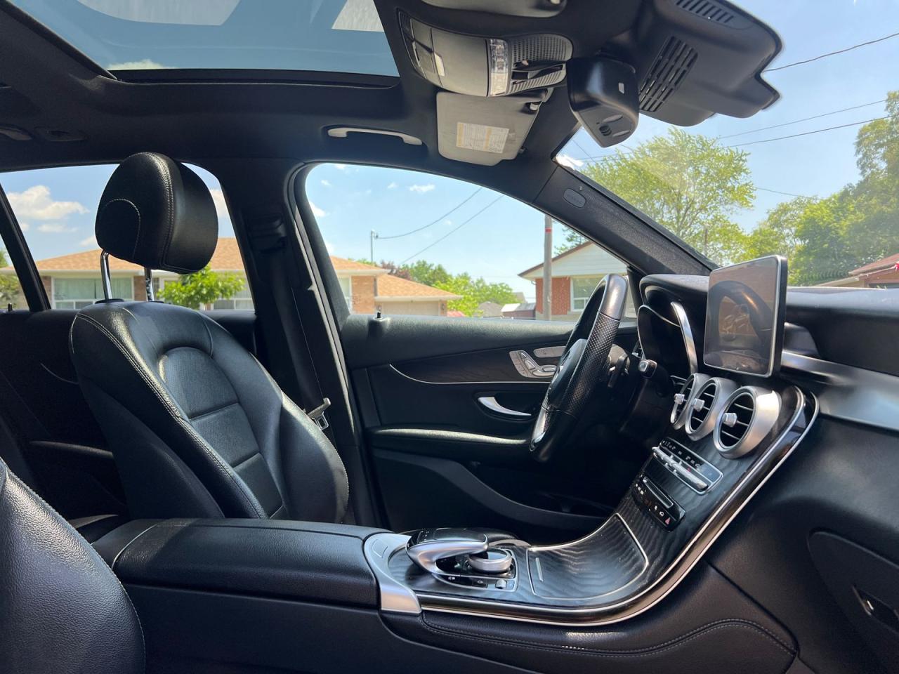 2019 Mercedes-Benz GLC-Class GLC300 4MATIC - Photo #13