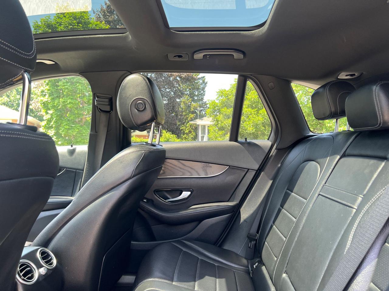 2019 Mercedes-Benz GLC-Class GLC300 4MATIC - Photo #16