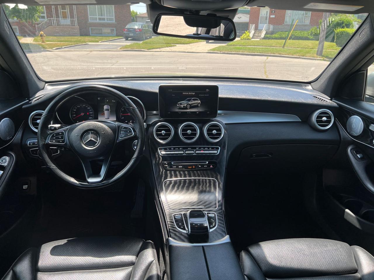 2019 Mercedes-Benz GLC-Class GLC300 4MATIC - Photo #17