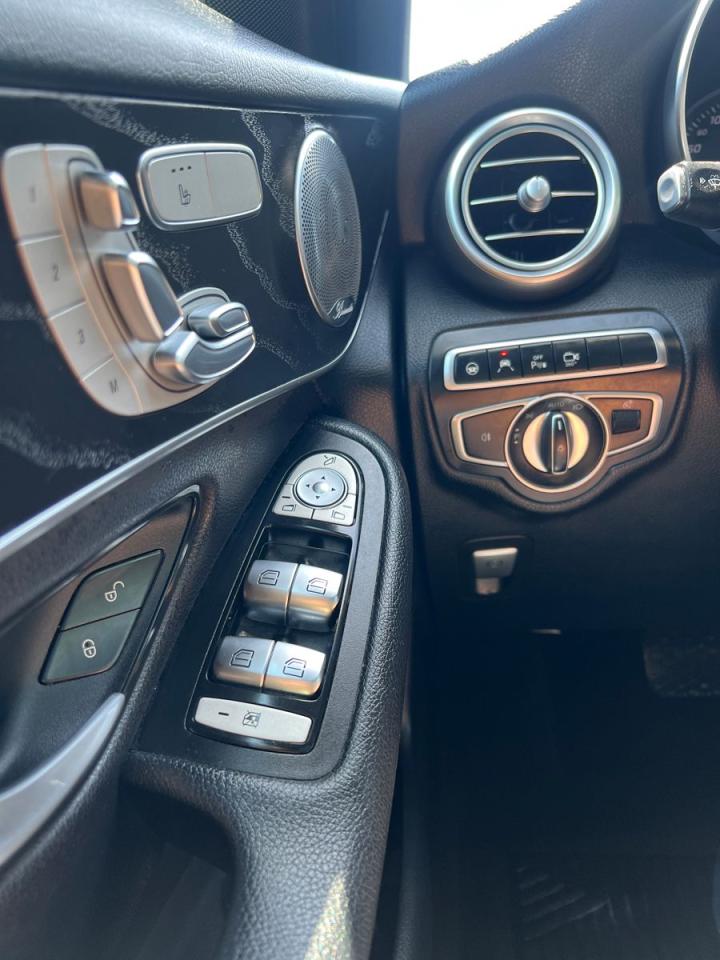 2019 Mercedes-Benz GLC-Class GLC300 4MATIC - Photo #26