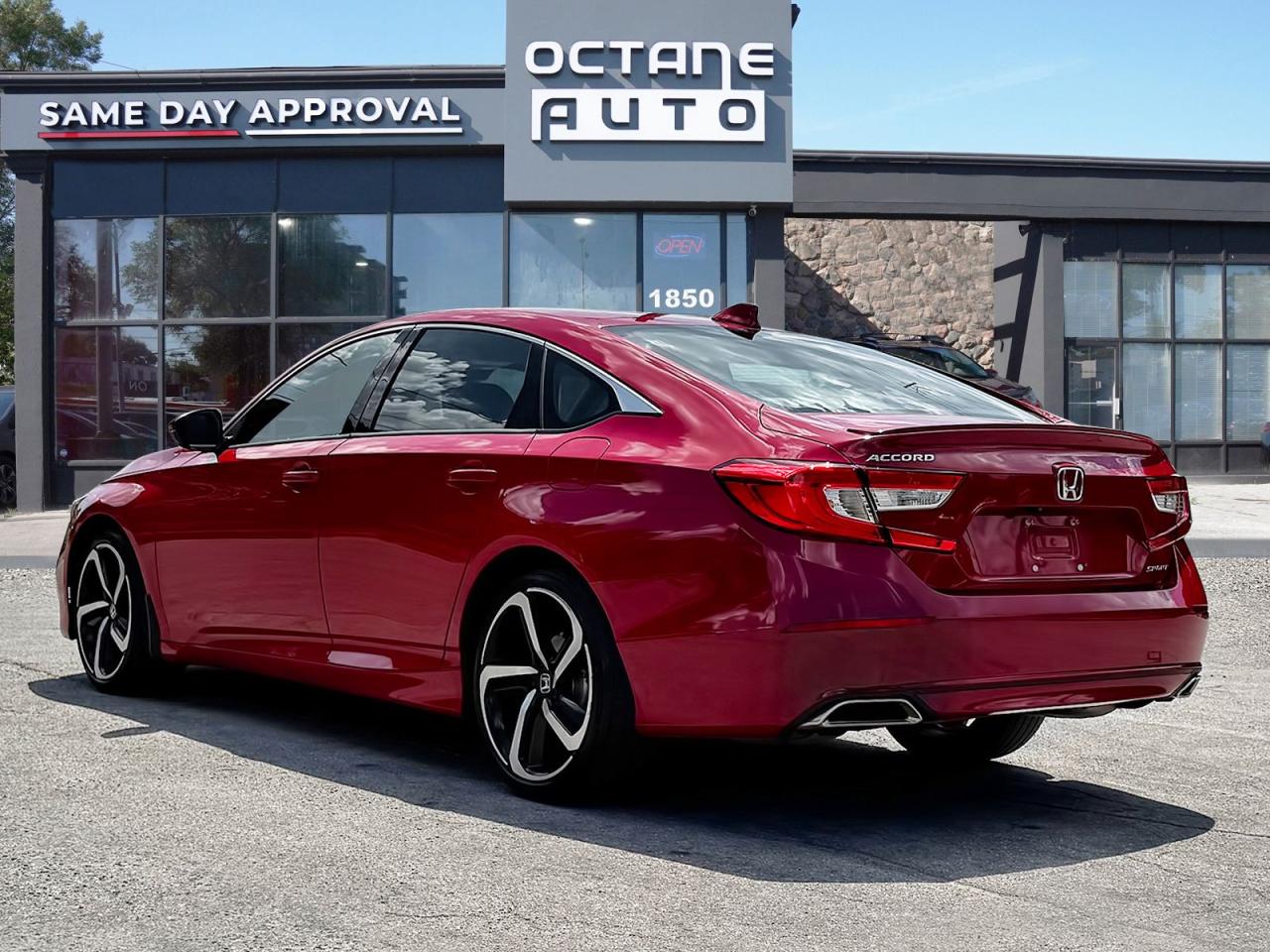2018 Honda Accord Sport CVT - Photo #4
