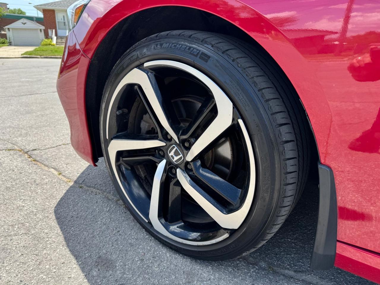 2018 Honda Accord Sport CVT - Photo #6