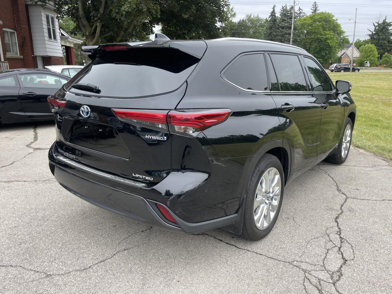 2023 Toyota Highlander HYBRID Limited AWD - Photo #6