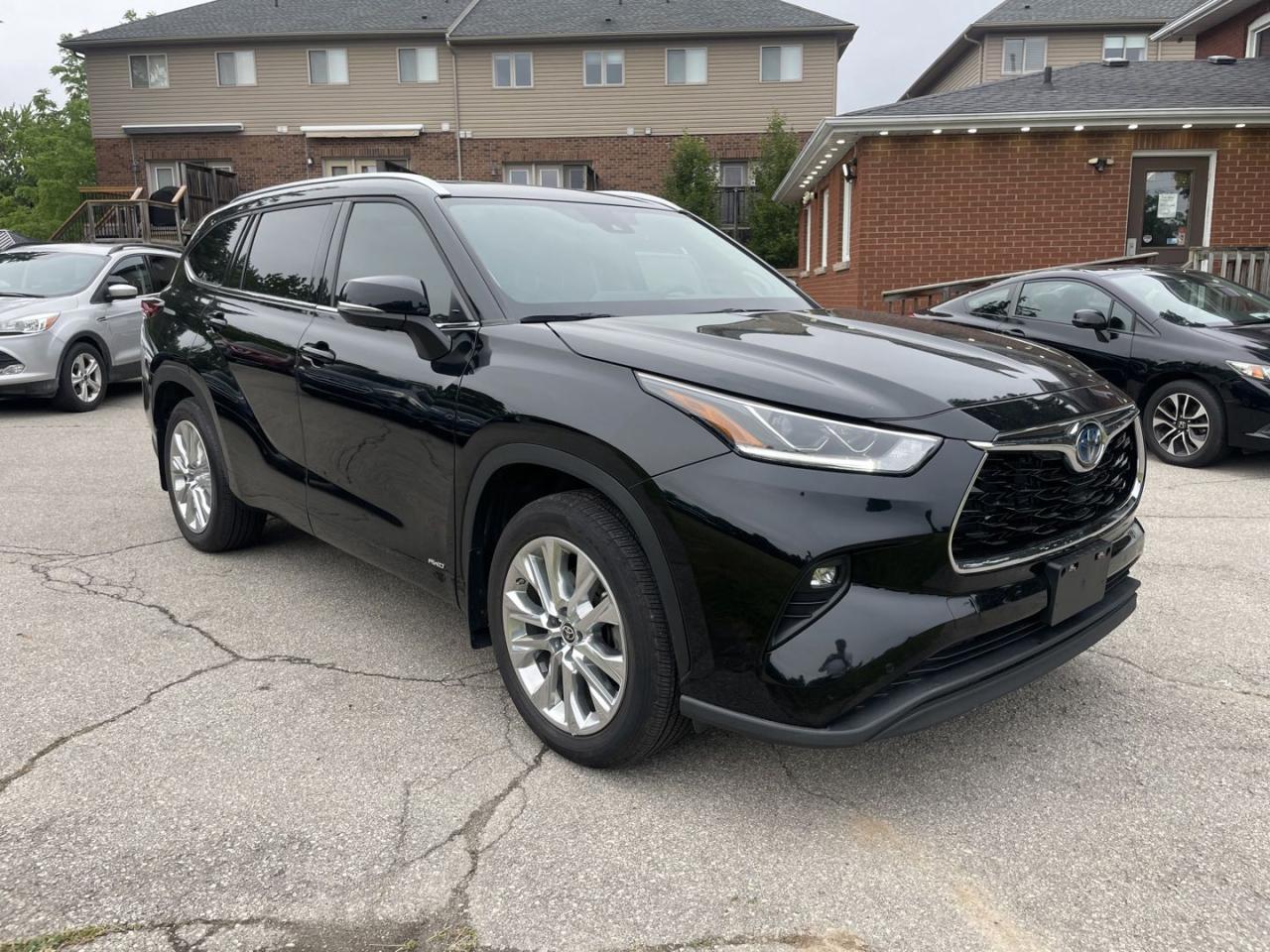 2023 Toyota Highlander HYBRID Limited AWD - Photo #8