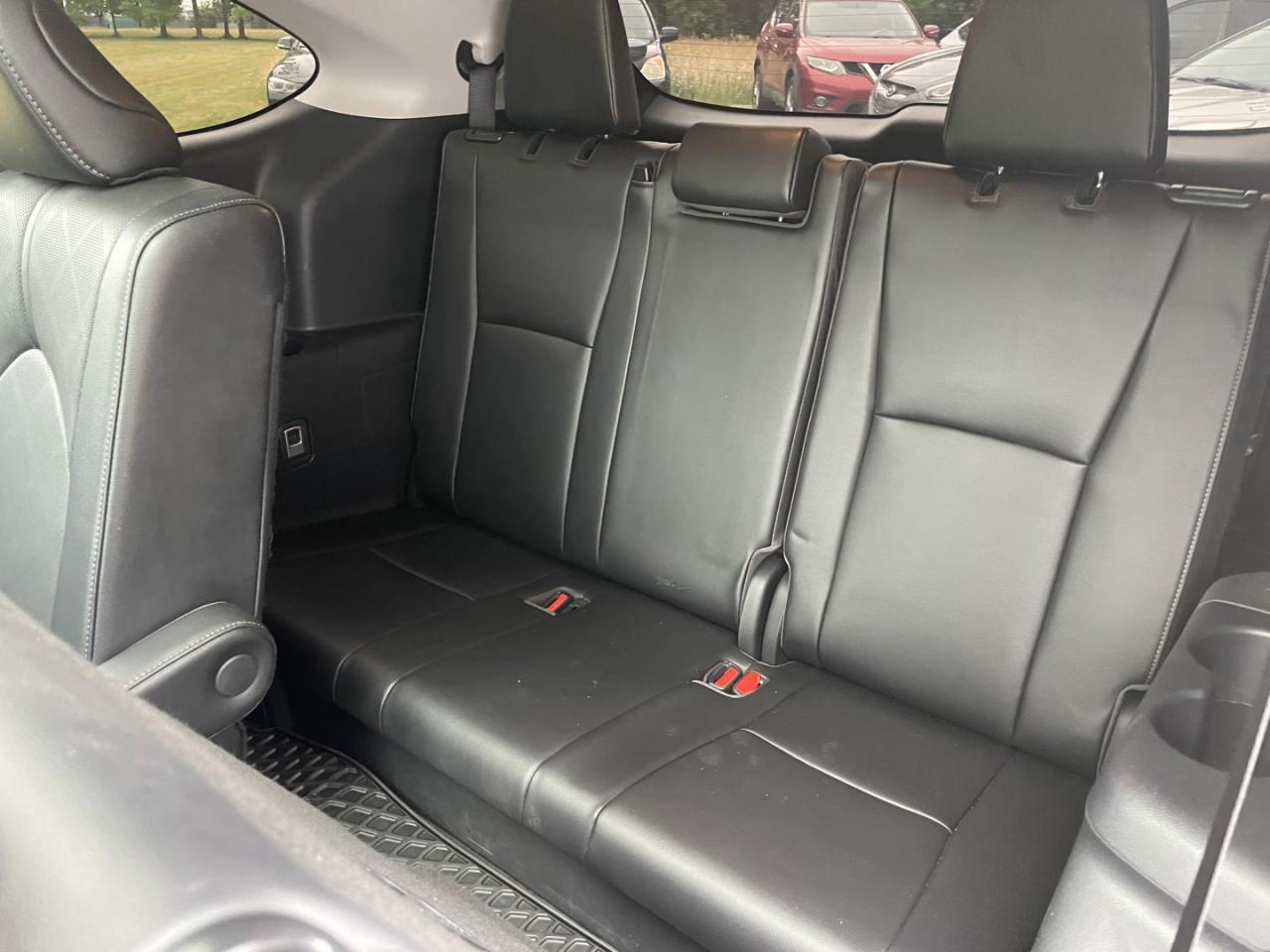 2023 Toyota Highlander HYBRID Limited AWD - Photo #13