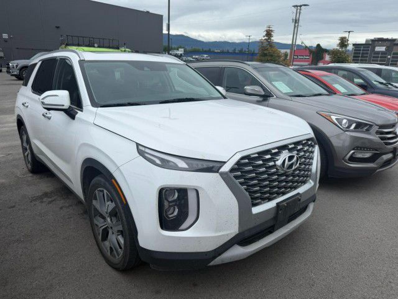 Used 2021 Hyundai PALISADE Luxury LEATHER! SUNROOF! BACKUP CAMERA! NO ACCIDENT! for sale in Kelowna, BC