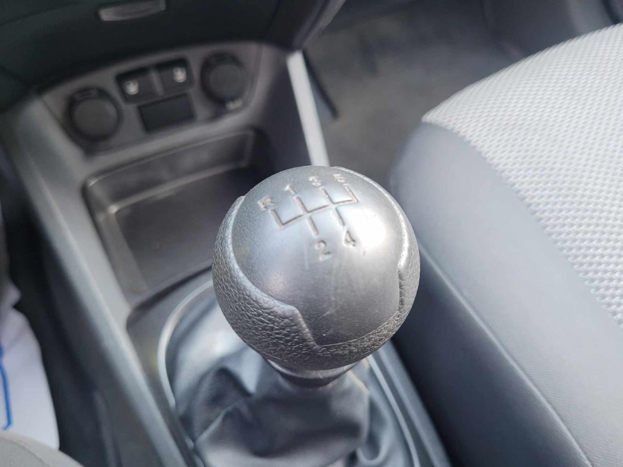 2010 Kia Rio EX Photo12
