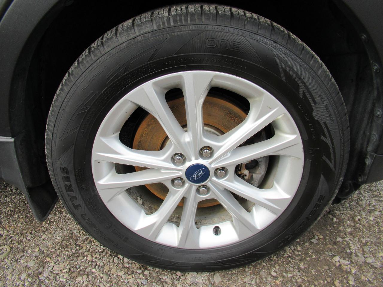 2017 Ford Escape SE - Photo #4