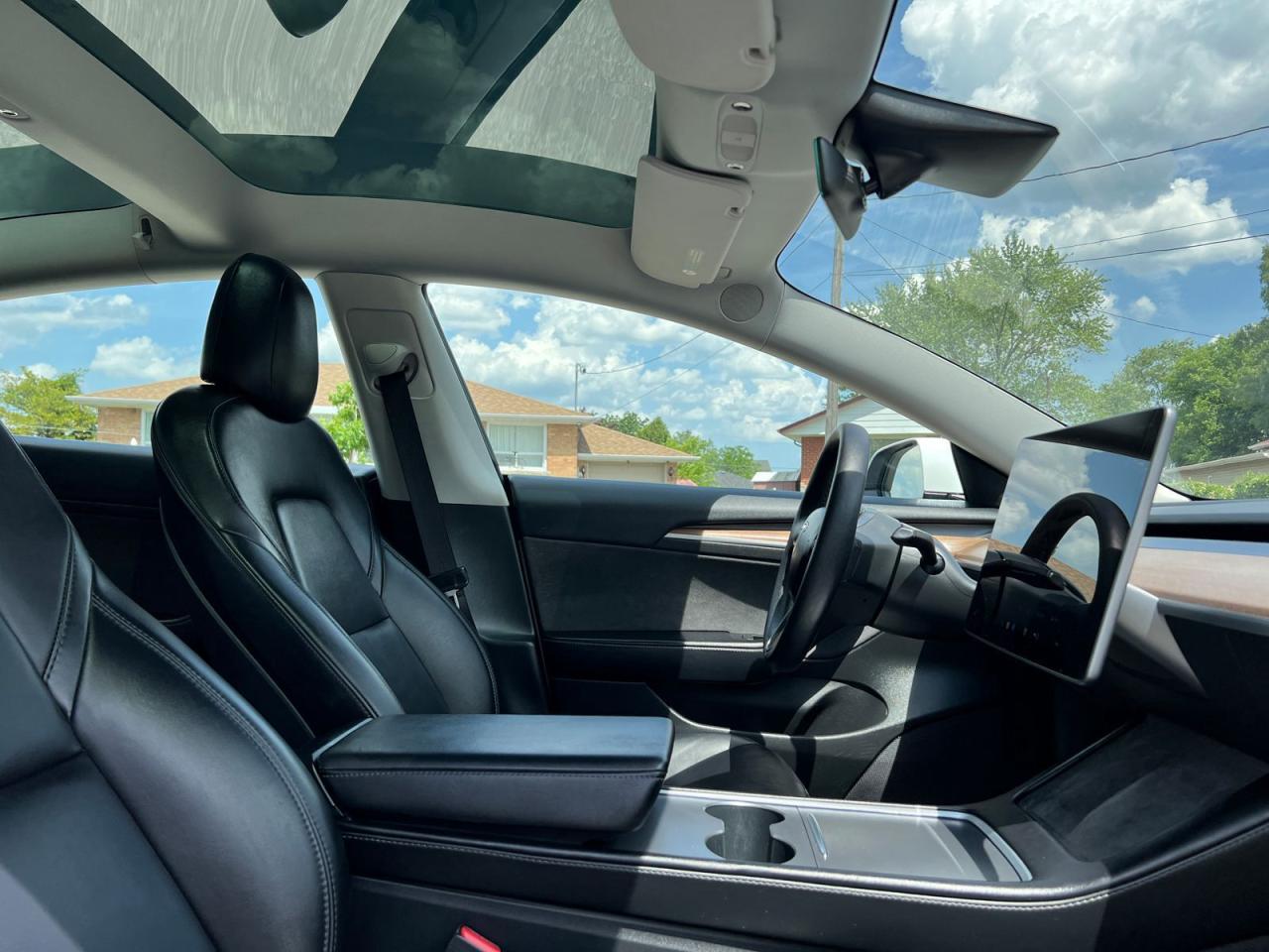 2022 Tesla Model 3 STANDARD RANGE PLUS - Photo #9