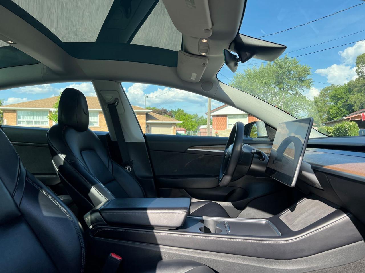 2022 Tesla Model 3 Standard Range RWD - Photo #9