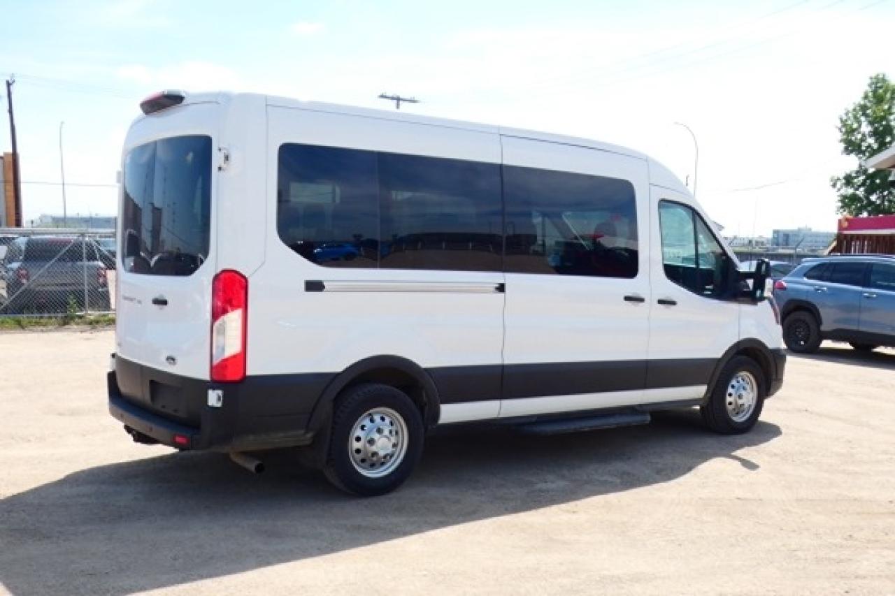 2023 Ford Transit T-350 Med Roof AWD 12 pass. van w/cloth seats - Photo #6