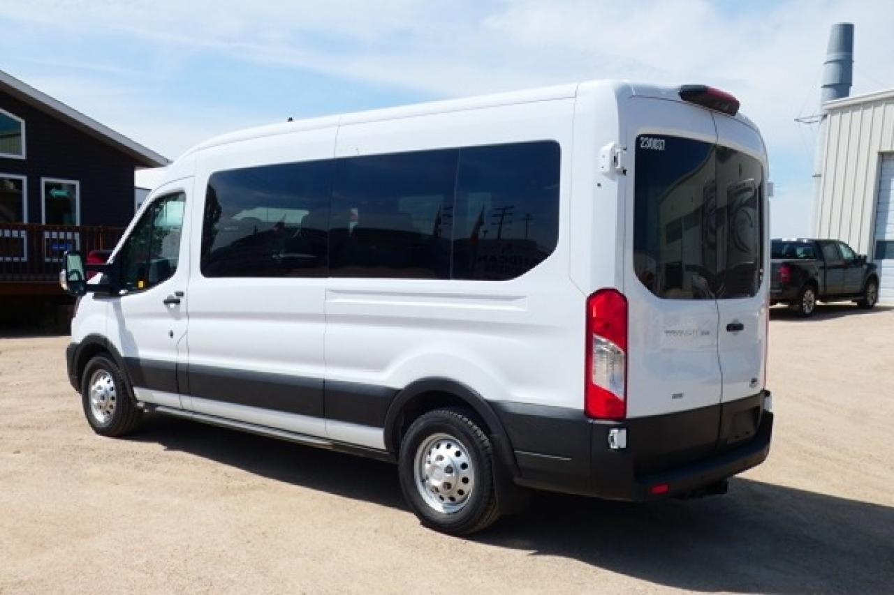 2023 Ford Transit T-350 Med Roof AWD 12 pass. van w/cloth seats - Photo #8