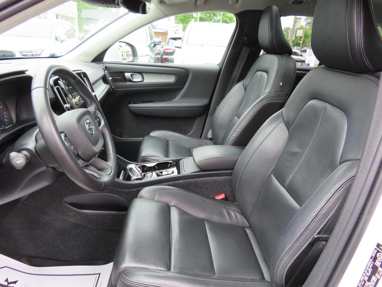 2021 Volvo XC40 T5 AWD INSCRIPTION PKG - LEATHER - SUNROOF ! Photo