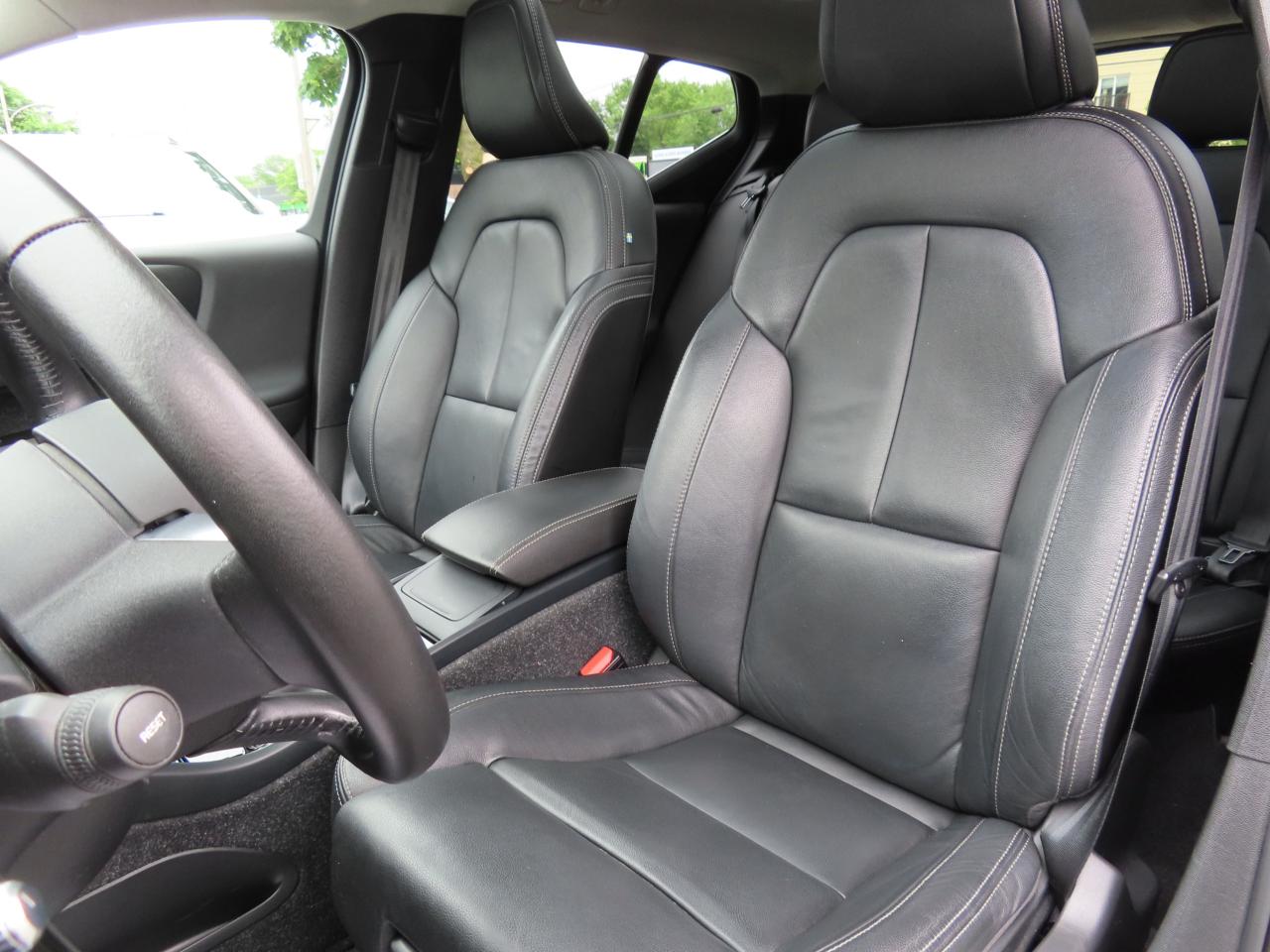 2021 Volvo XC40 T5 AWD INSCRIPTION PKG - LEATHER - SUNROOF ! Photo