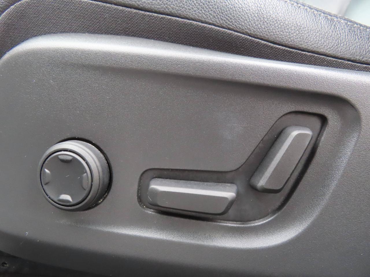 2021 Volvo XC40 T5 AWD INSCRIPTION PKG - LEATHER - SUNROOF ! Photo