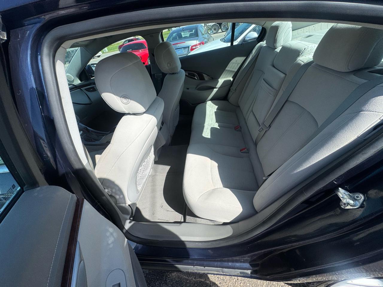 2011 Buick LaCrosse CX, AUTO, 4 CYL, ONLY 58,000KMS, LOW KMS, CERT - Photo #14