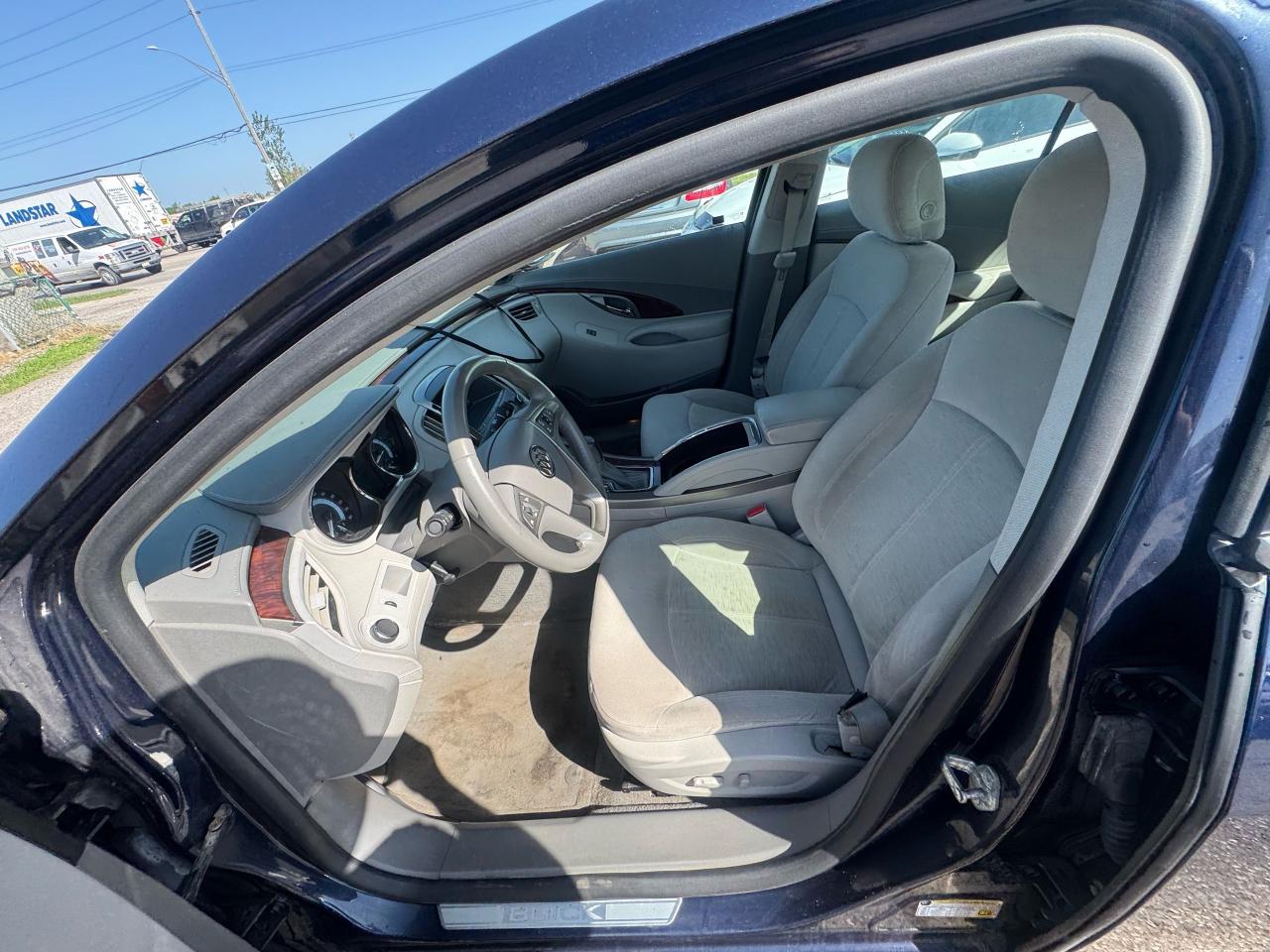 2011 Buick LaCrosse CX, AUTO, 4 CYL, ONLY 58,000KMS, LOW KMS, CERT - Photo #12