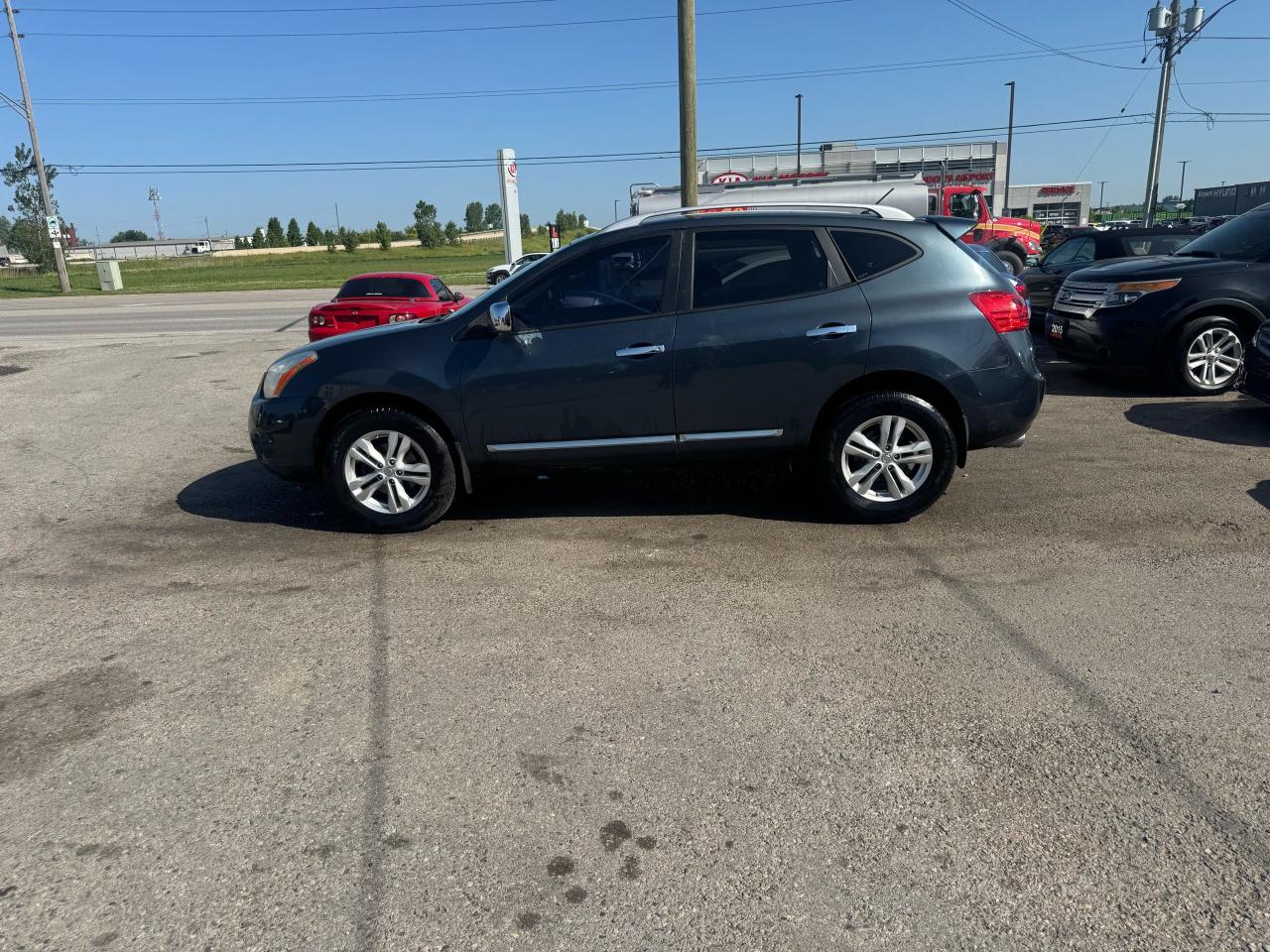 2012 Nissan Rogue SV, ALLOYS, 4 CYLINDER, AUTO, CERTIFIED - Photo #2