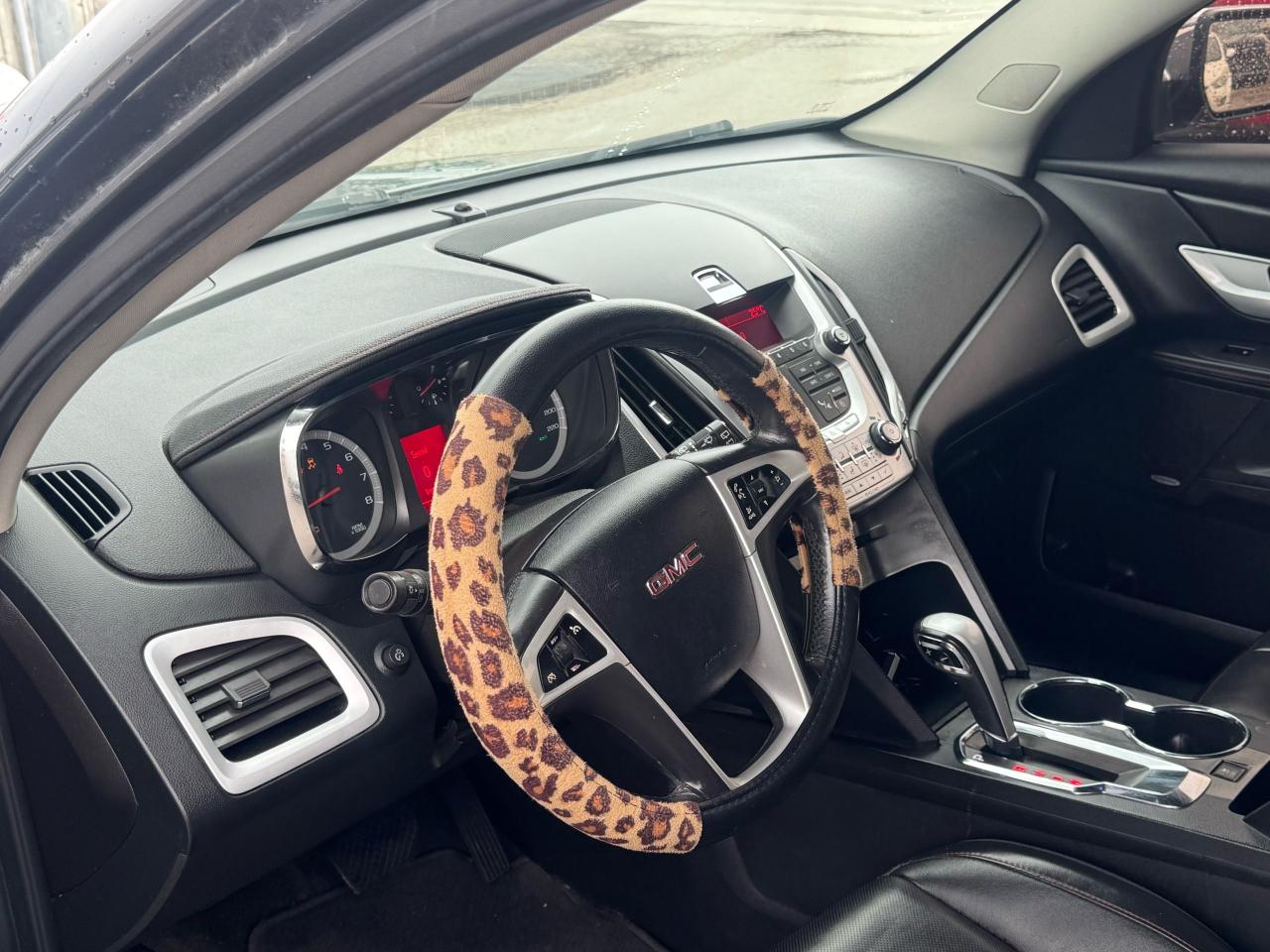 2010 GMC Terrain SLT, LEATHER, LOADED, 4 CYL, AS IS SPECIAL Photo3